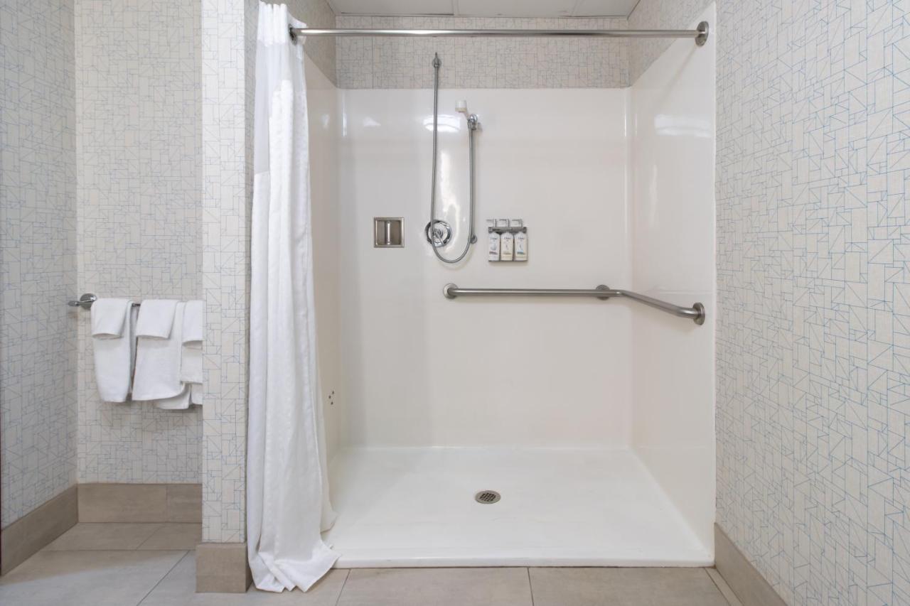 Holiday Inn Express Hotel & Suites Swansea By Ihg Екстер'єр фото
