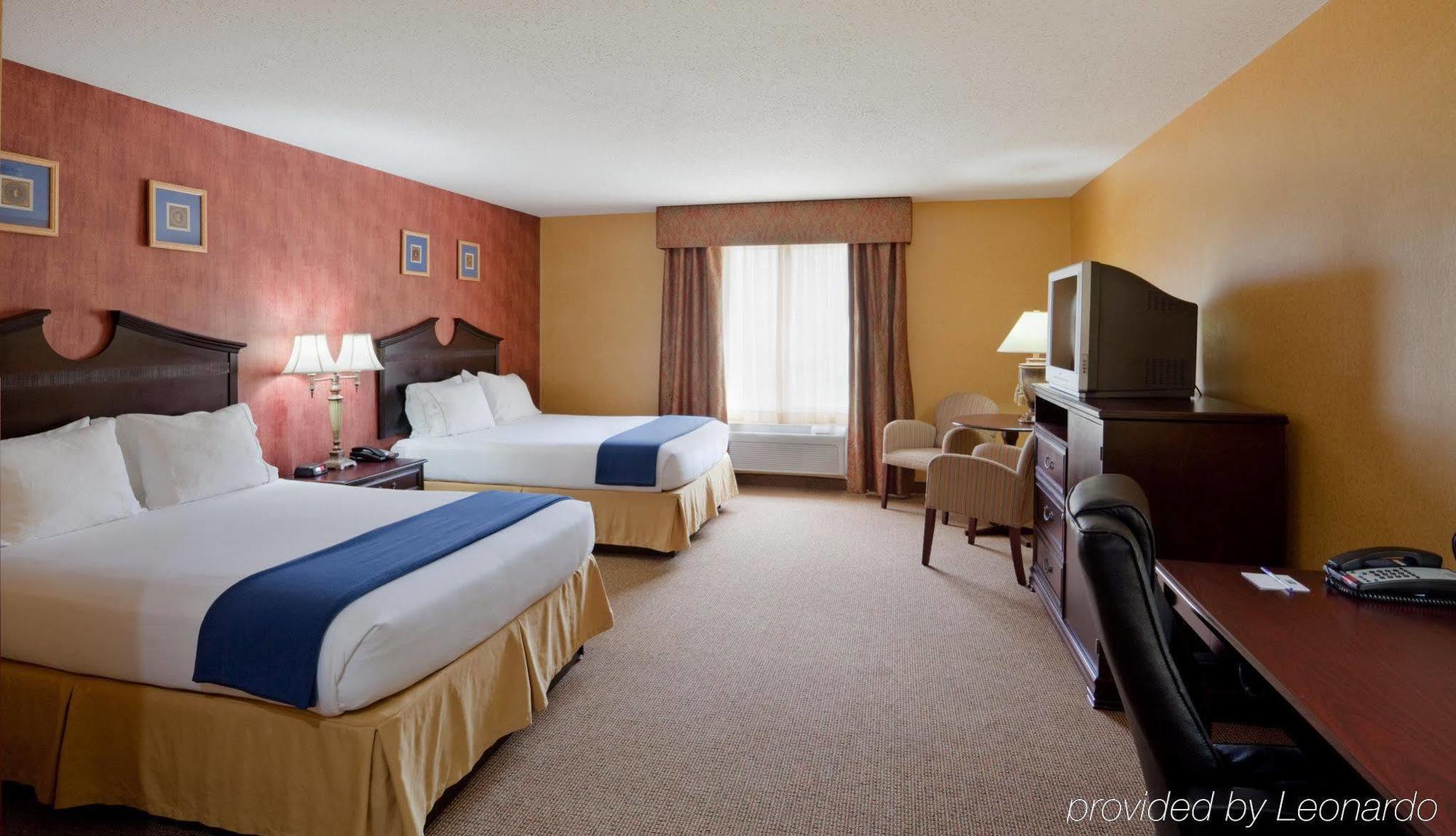 Holiday Inn Express Hotel & Suites Swansea By Ihg Екстер'єр фото